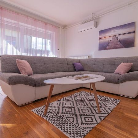 Apartman Monte Grande Pula Exteriör bild